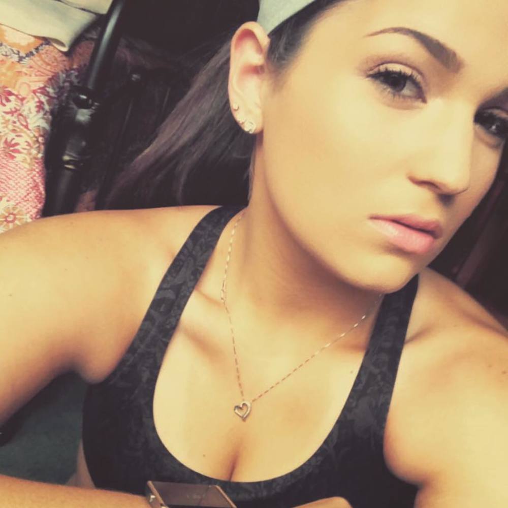 Meet your Posher, Hali